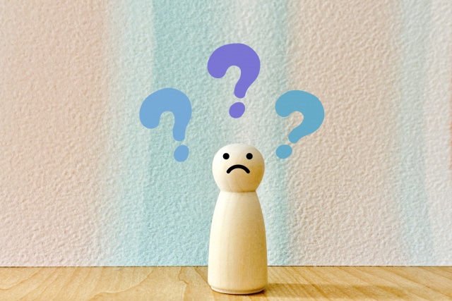 男の子が考えている姿