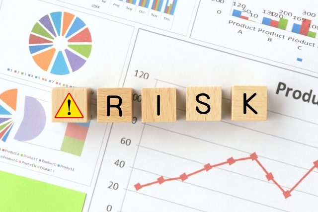 リスクと記載されたイメージ画像